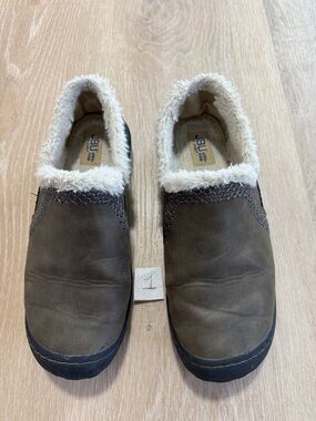 JBU Olive Slip-On Shearling-Trim Casual Clog